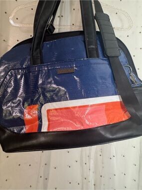 Rare form Maya crossbody duffle